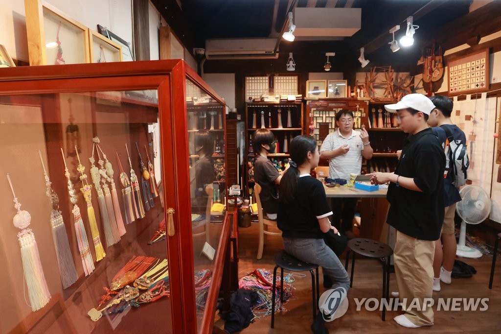 공예품 감상하고 공방 체험도…2023 공예주간 개막