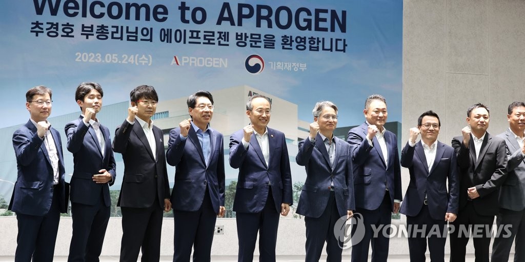 바이오산업 현장 방문한 추경호 부총리
