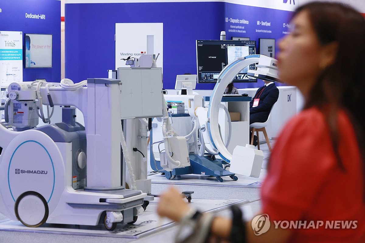 한자리에 전시된 의료기기들