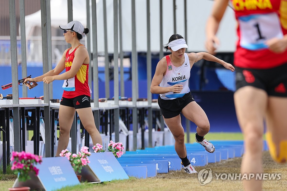 사격하고 다시 달리는 김선우