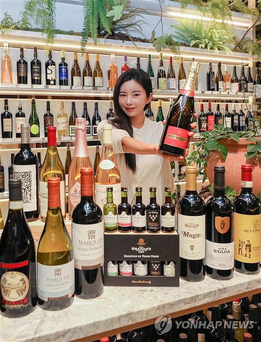 현대백화점, 가을 여행과 어울리는 와인 17종 선보여