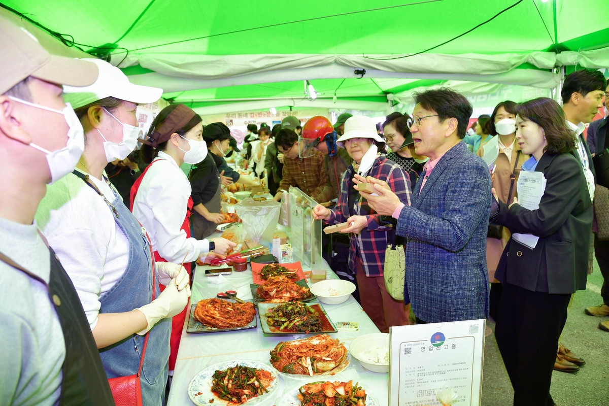감칠맛 세상 제30회 광주 김치 축제·푸드페스타 개막