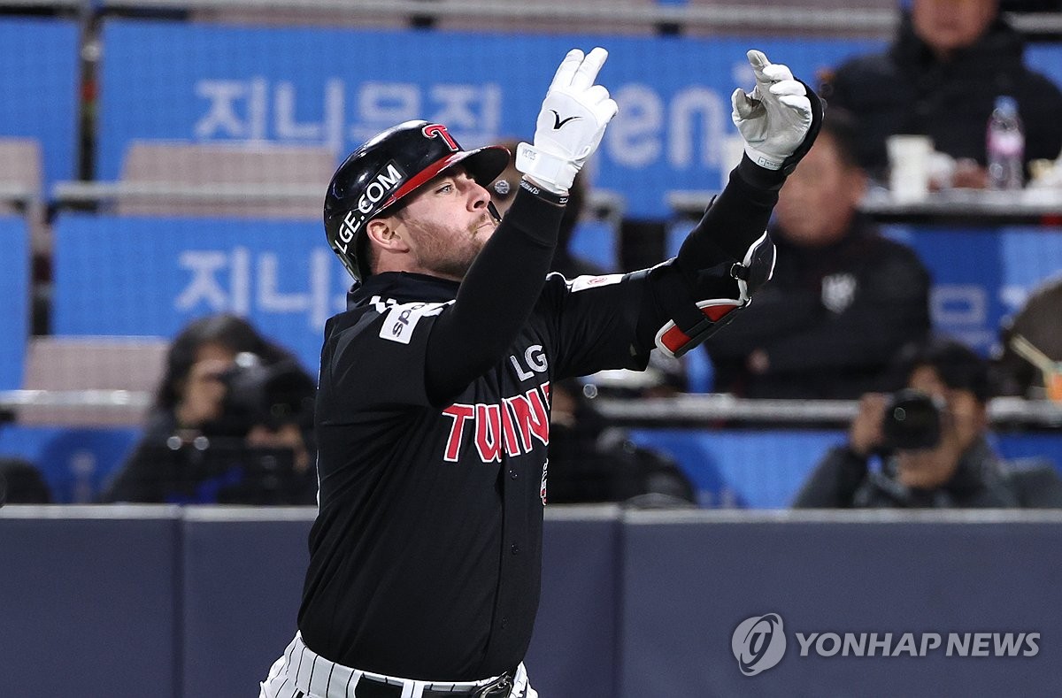3점 홈런 친 오스틴