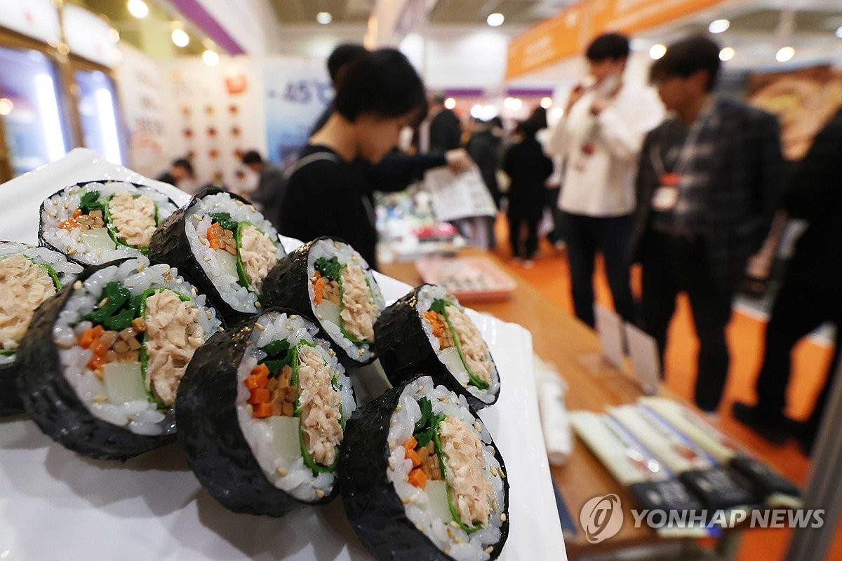 K콘텐츠가 불러온 한식 열풍…음식 넘어 문화 알리기로 대중화