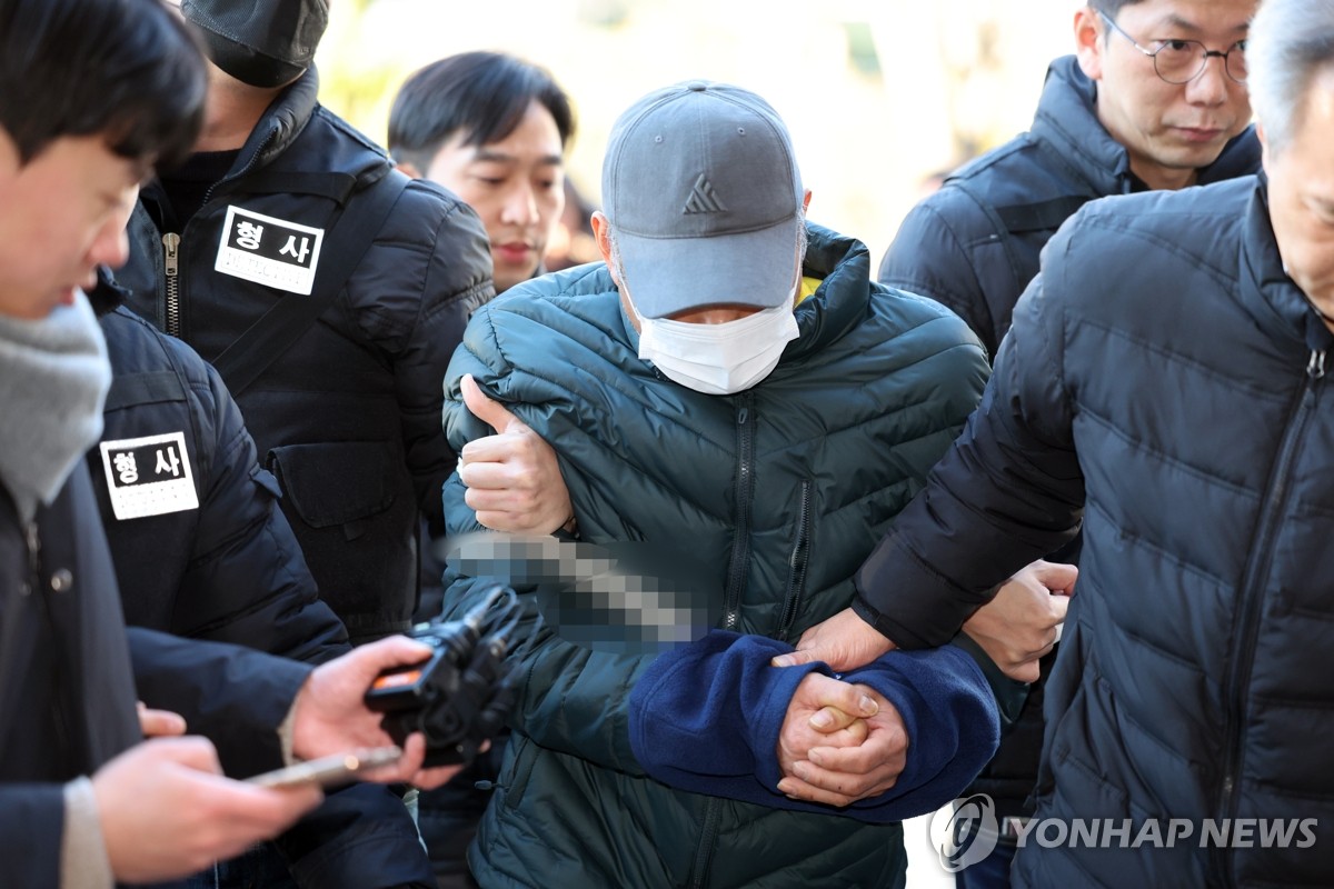 다방업주 여성 2명 살해 피의자 영장실질심사…죄송하다
