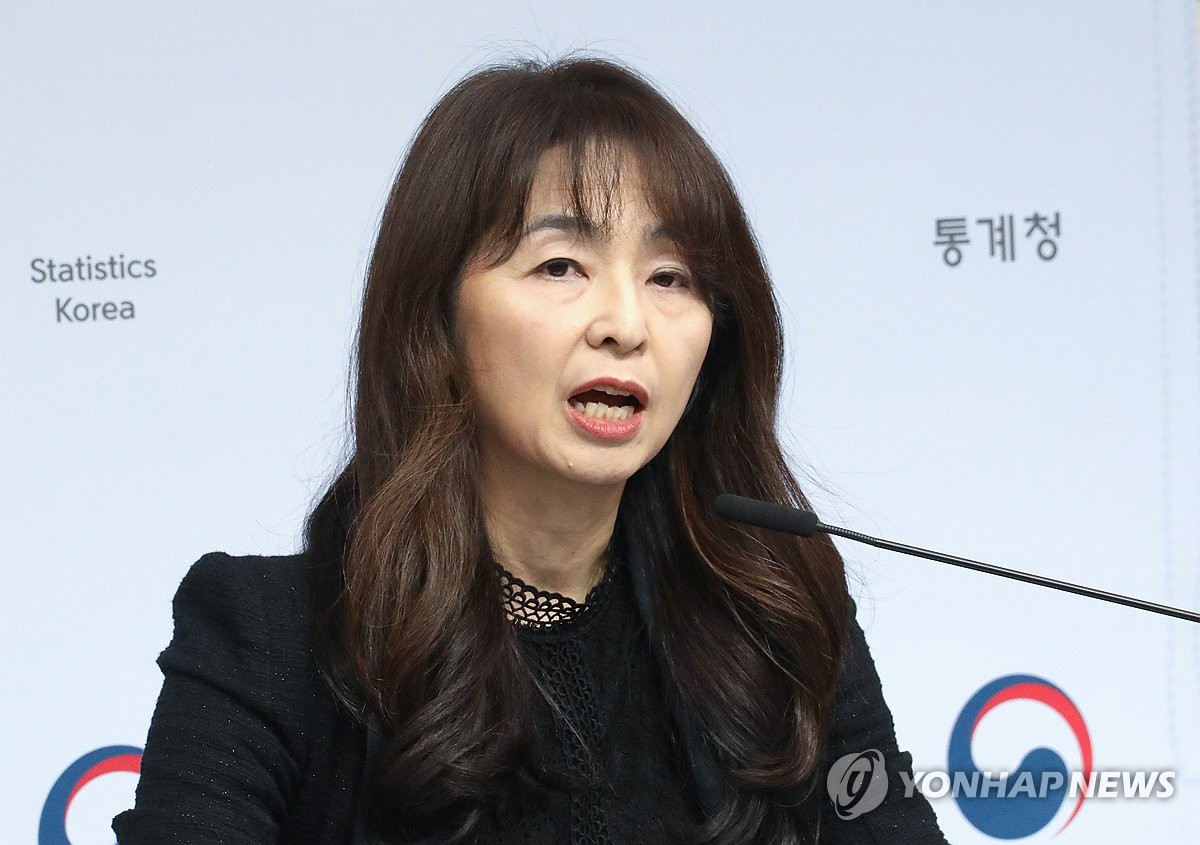 지난해 취업자 수 32만7천명 증가…제조업·청년층 마이너스