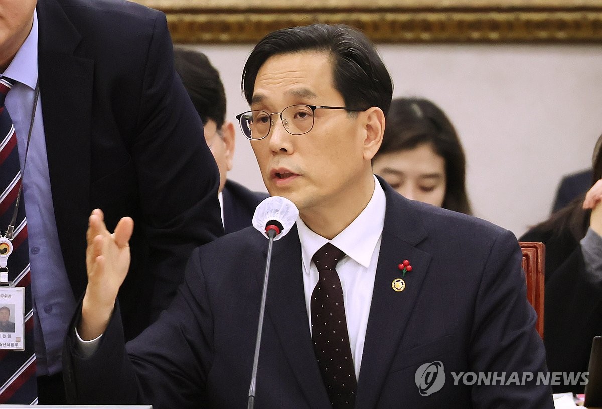 과계자와 대화하는 한훈 농림축산식품부 차관