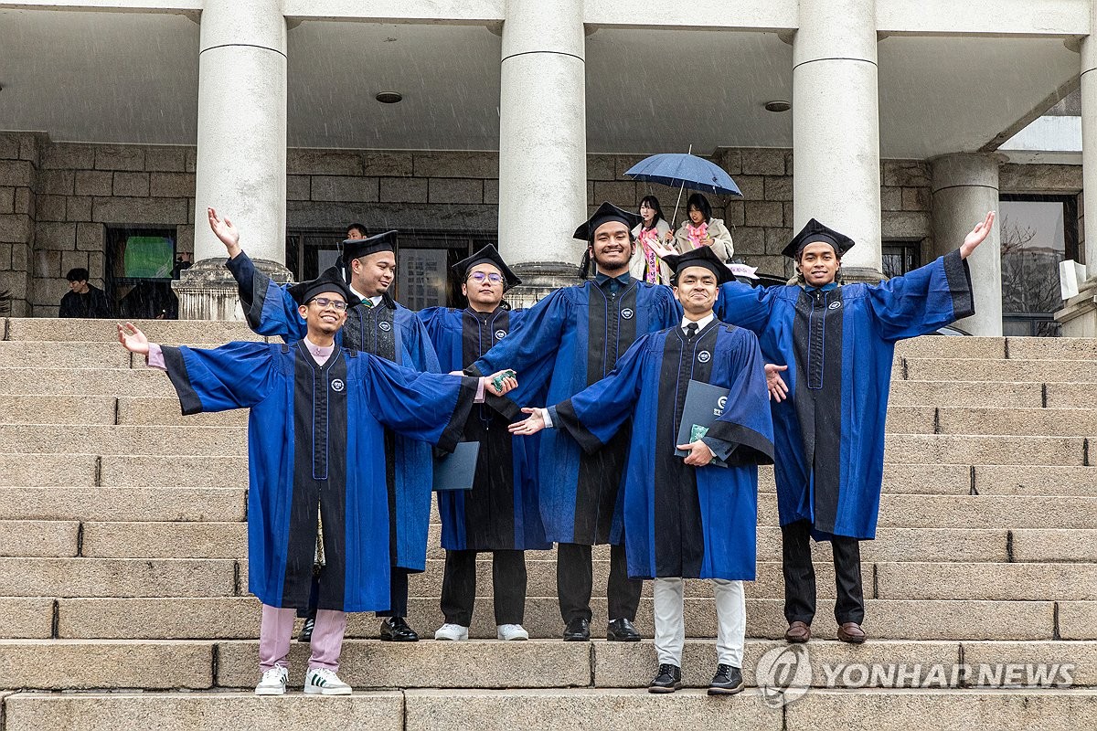 한양대학교 전기 학위수여식