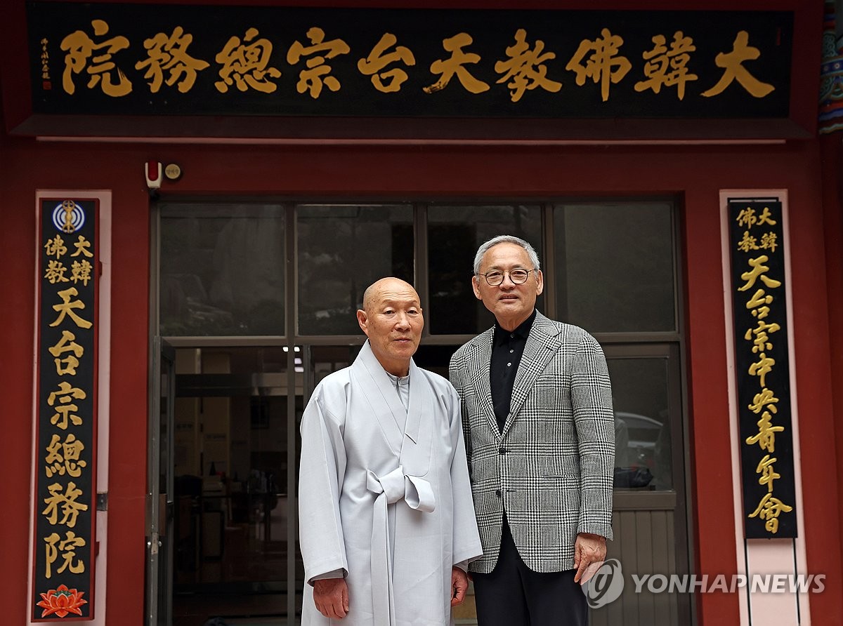 유인촌 장관, 덕수스님 예방