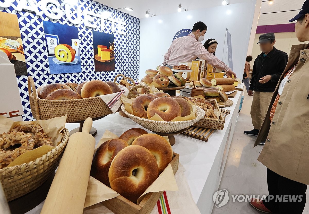 먹음직스런 빵이 한가득