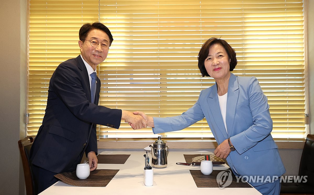 22대 첫 국회의장, 추미애·우원식 양자대결…조정식·정성호 경선 불출마(종합)