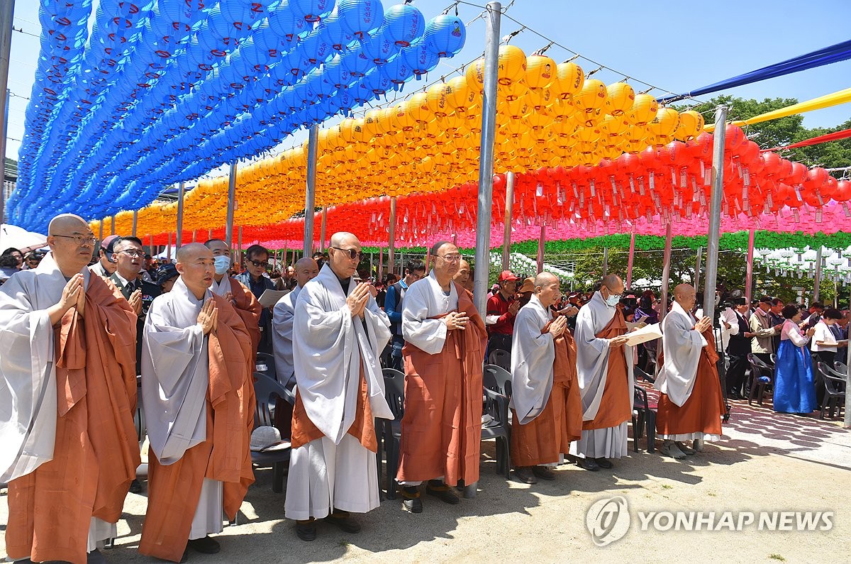 불신을 믿음으로…김제 금산사서 부처님오신날 봉축법요식