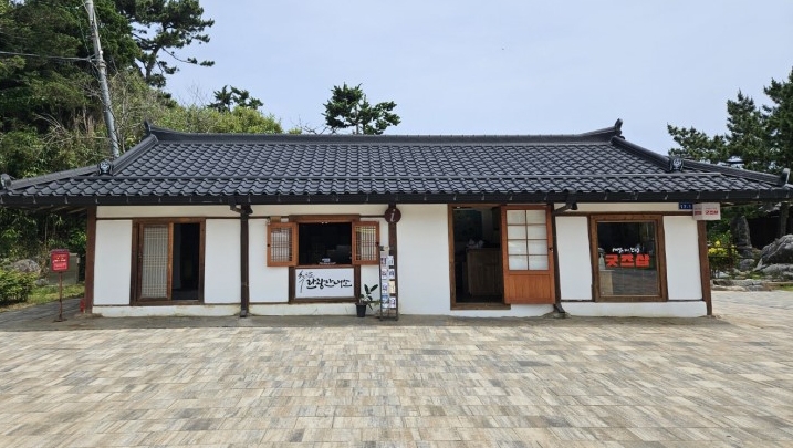 해별이와 친구들이 온다…동해시, 관광 캐릭터 굿즈 샵 운영