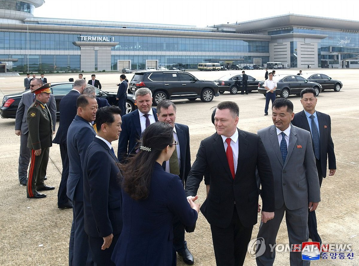 러시아 최고검찰소 대표단 방북 마치고 출국