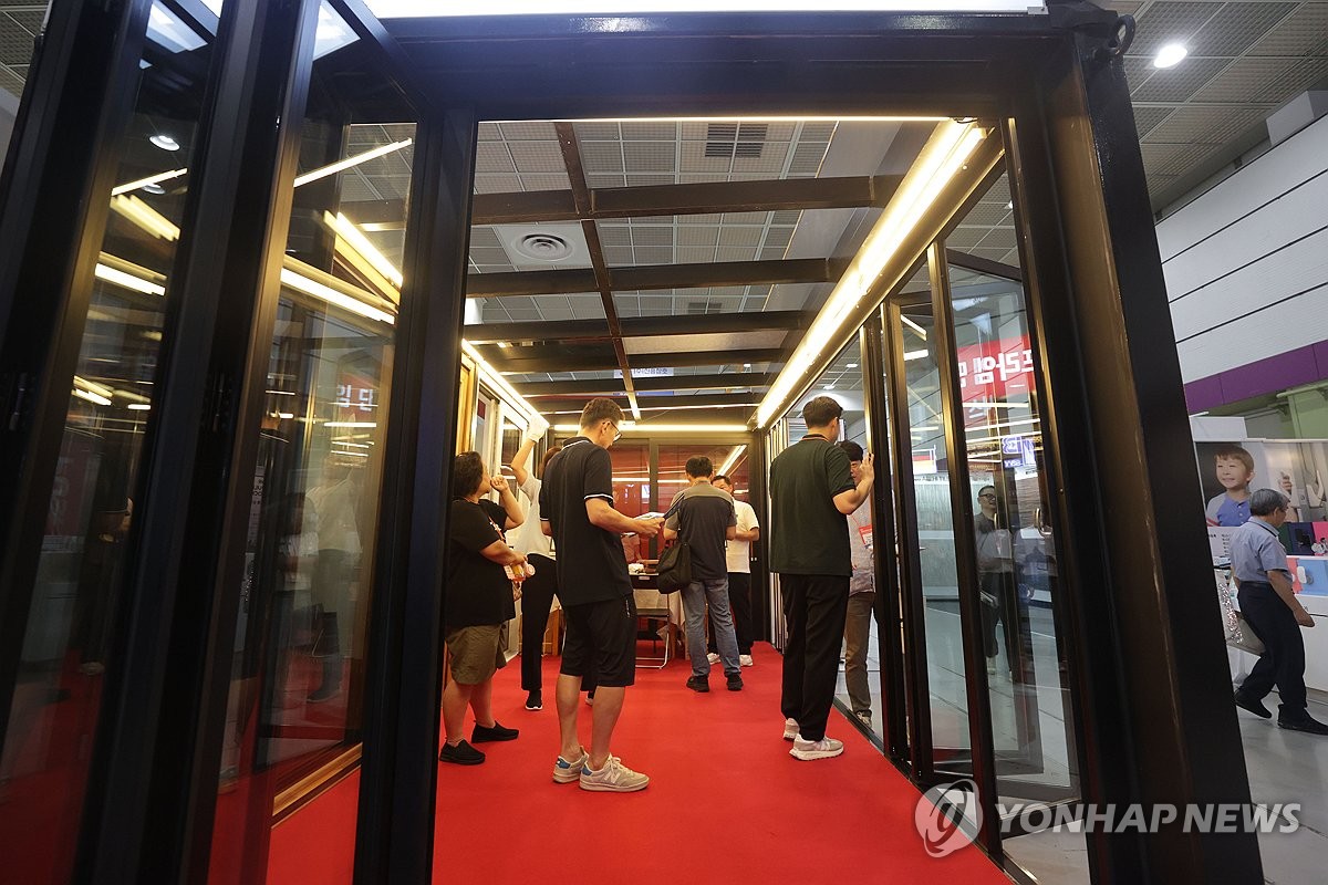 북적이는 코리아빌드위크