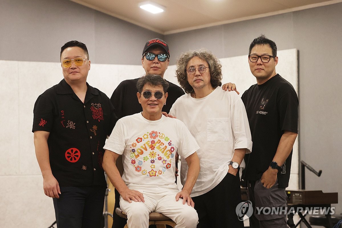 공연 앞둔 사랑과 평화