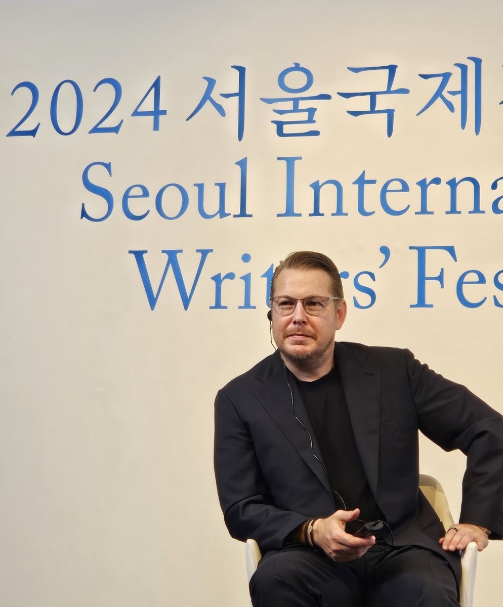 베스트셀러 오베라는 남자 쓴 배크만 인기 이유 아직도 몰라