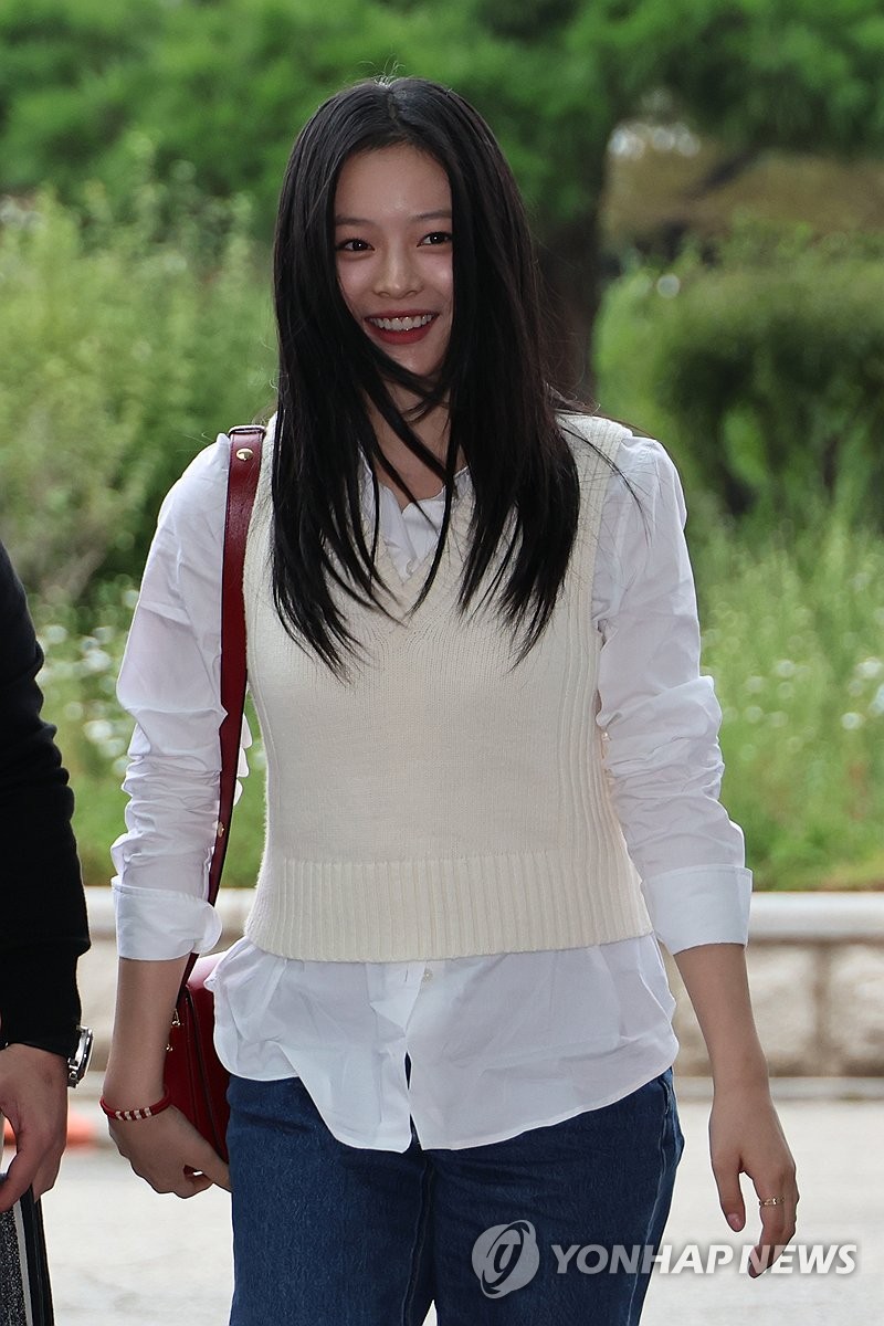 국정감사 출석하는 하니