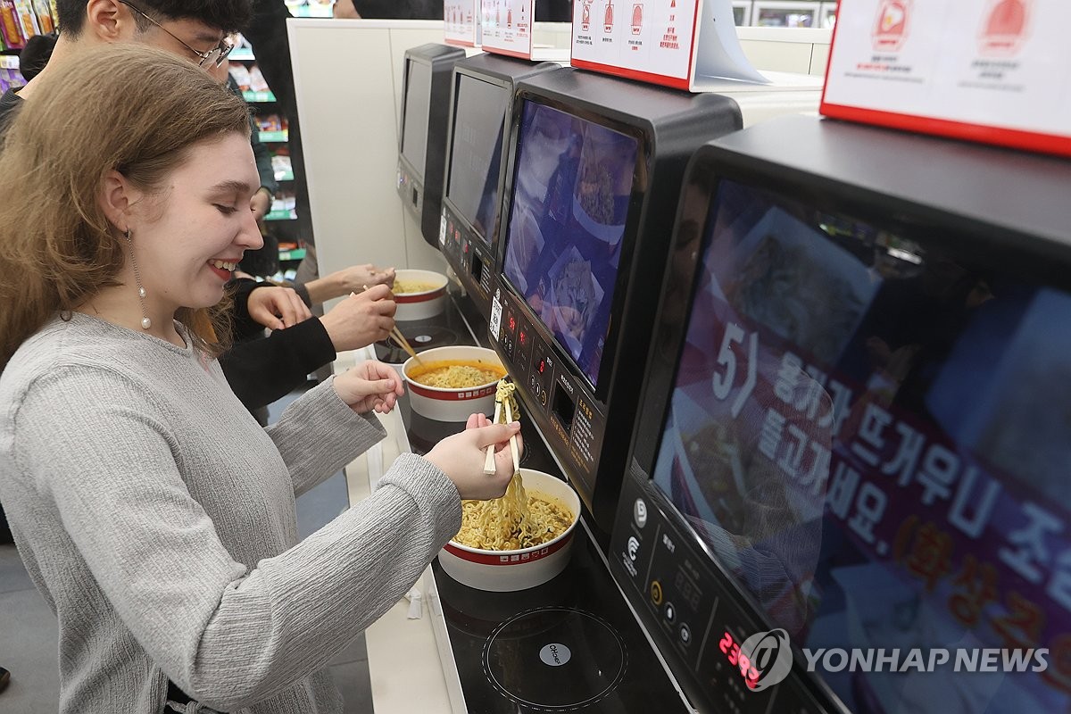 라면 끓여보는 외국인들