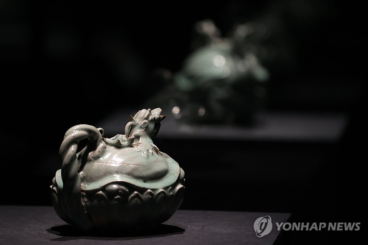 푸른 세상을 빚다, 고려 상형 청자
