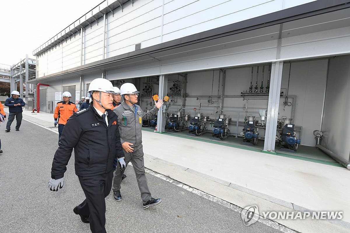 한솔케미칼 전주공장 점검하는 허석곤 소방청장