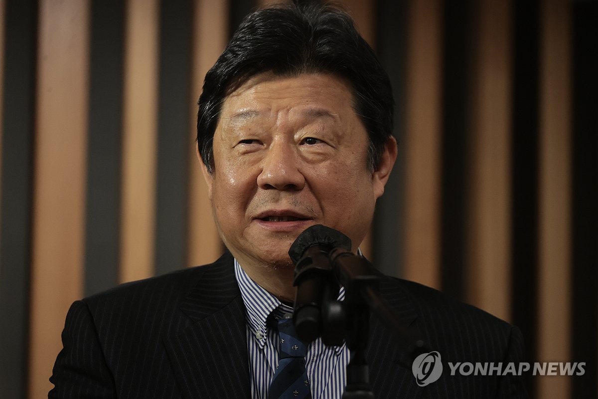 인사말하는 홍봉철 에스와이에스홀딩스 회장