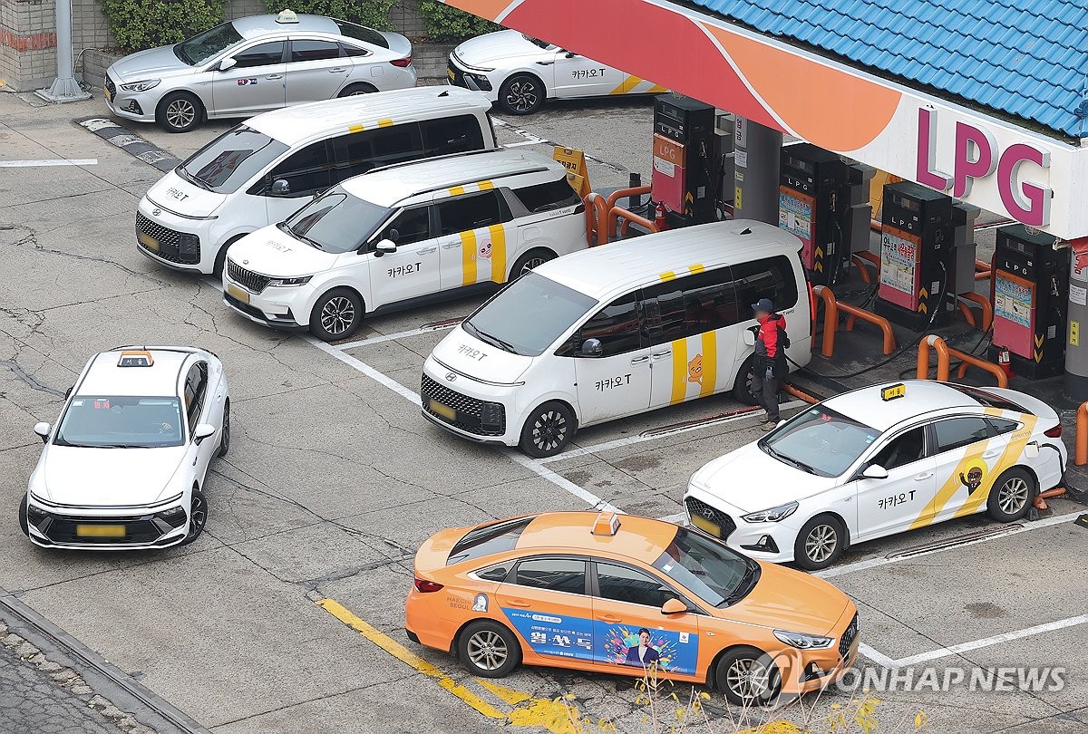 LPG 가격 인상에 붐비는 충전소