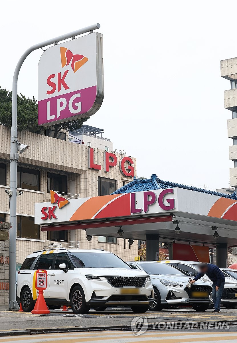 LPG 가격 인상에 붐비는 충전소