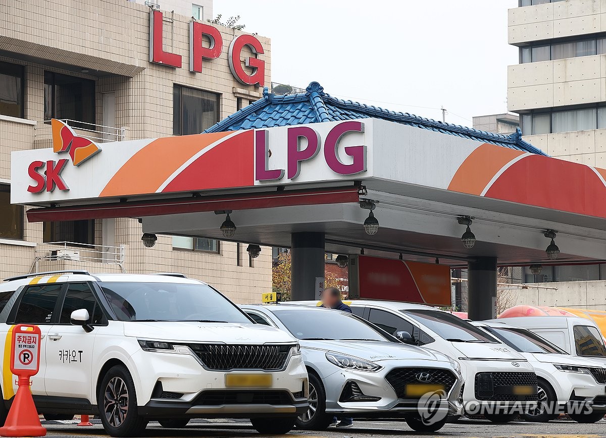 LPG 가격 인상에 붐비는 충전소