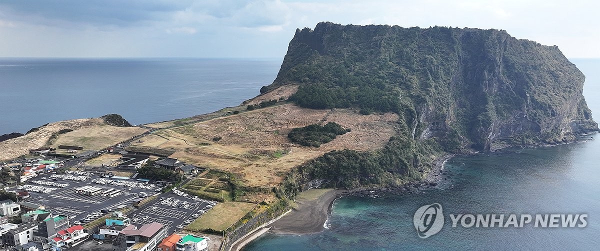 한산한 성산일출봉 주차장