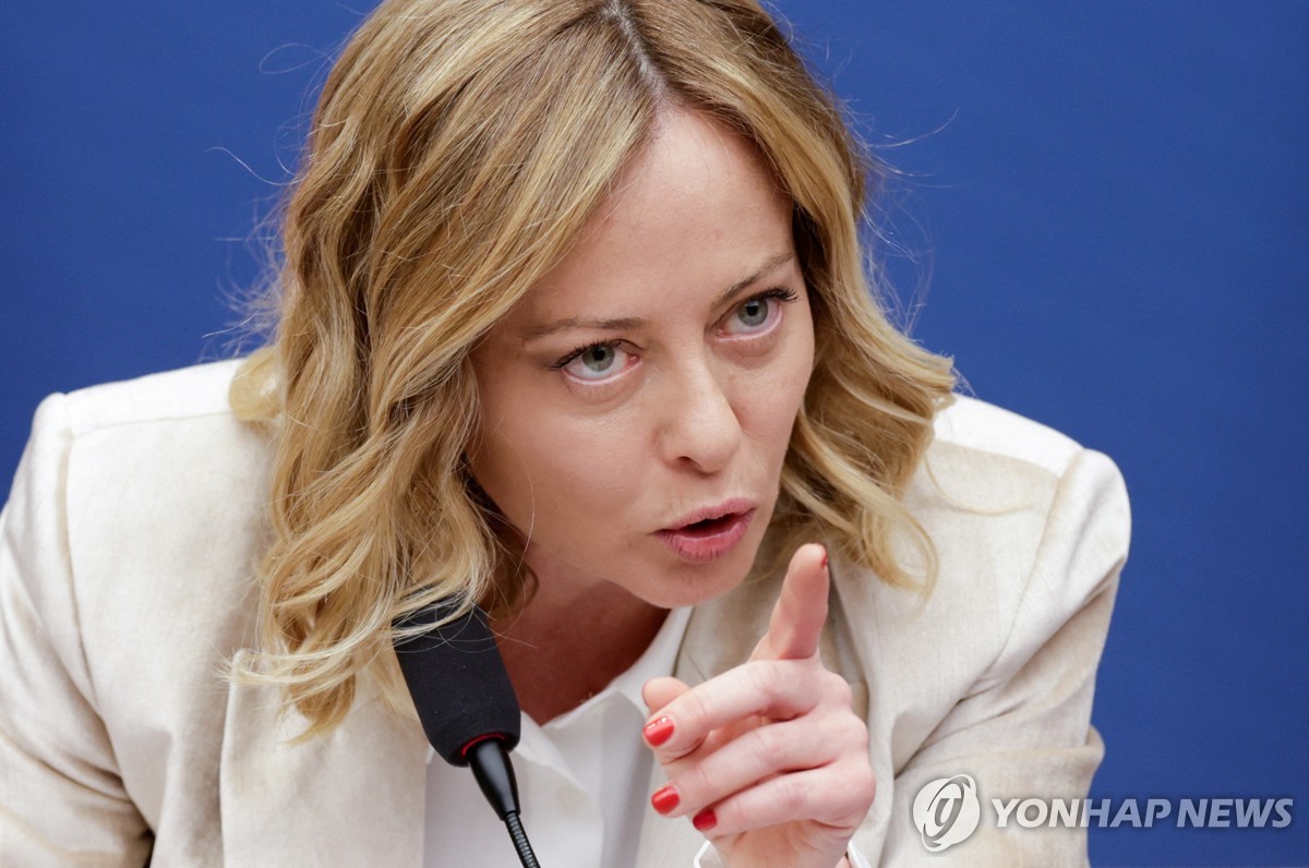 멜로니 伊총리 "머스크, 민주주의 위협 아냐…소로스가 더 위험"