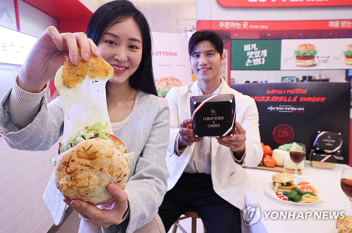 맛있게 손봤다, 나폴리맛피아 모짜렐라버거 출시