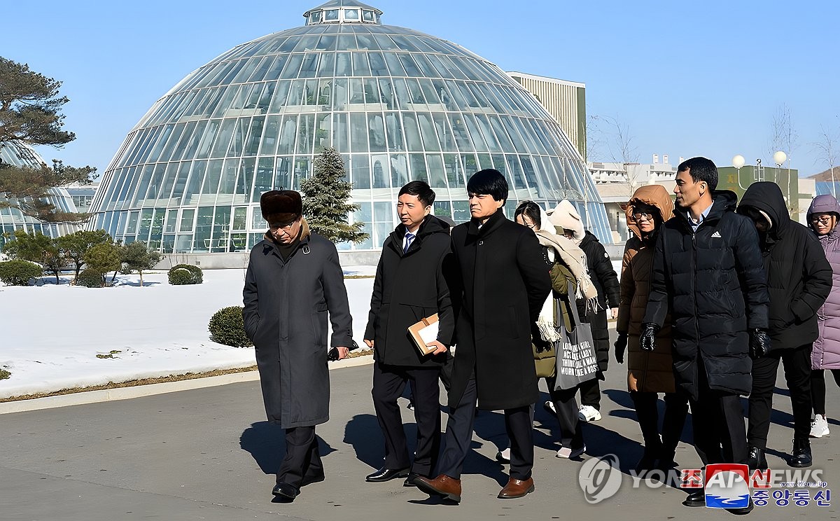 주북 베트남 대사관 성원들 강동종합온실농장 참관