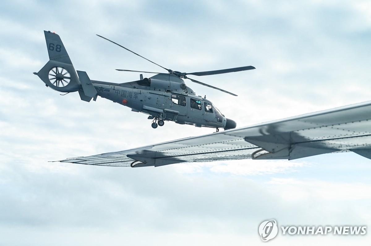 中-필리핀, 영유권 분쟁 스카버러암초 비행에 책임 공방