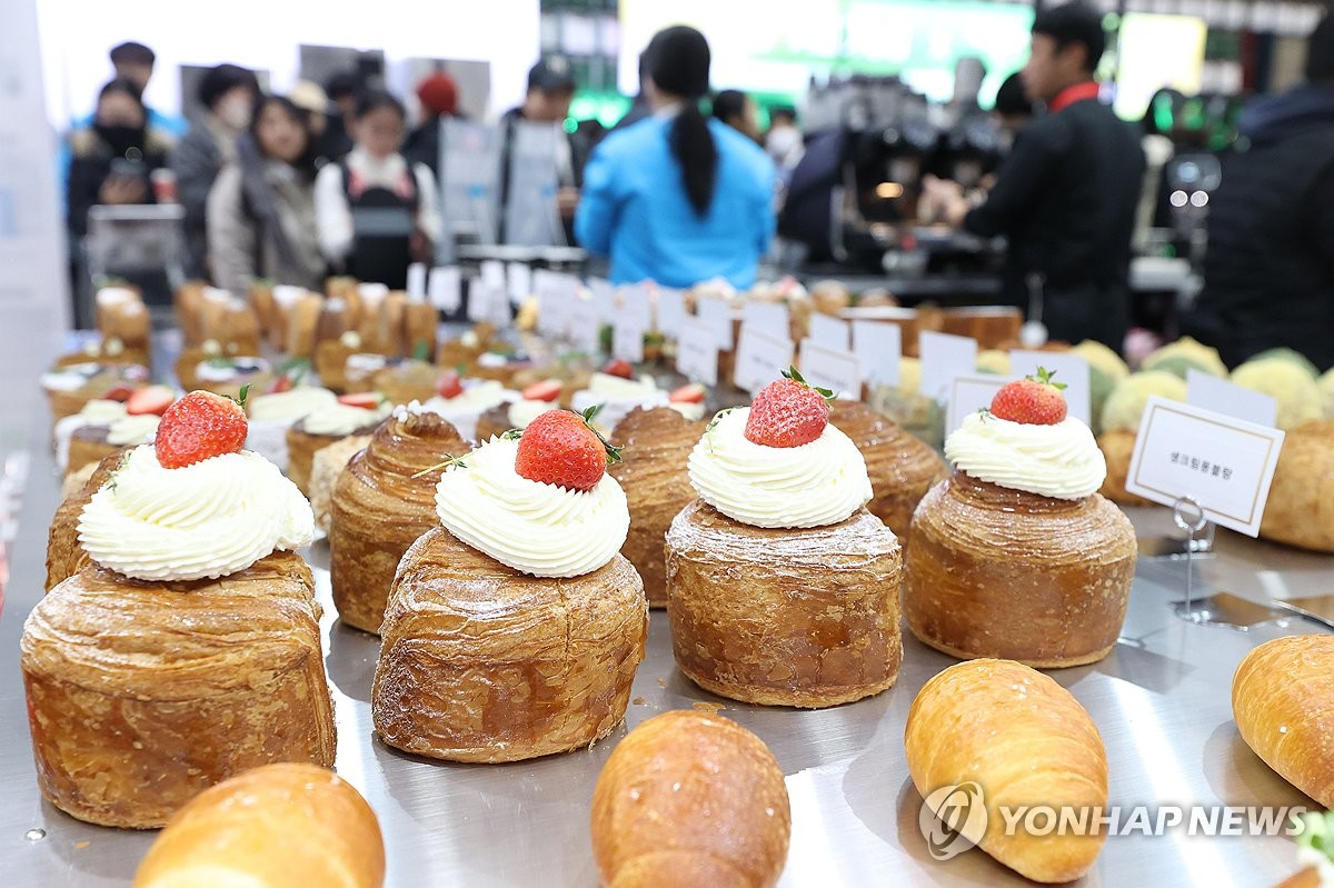 커피와 디저트 인기