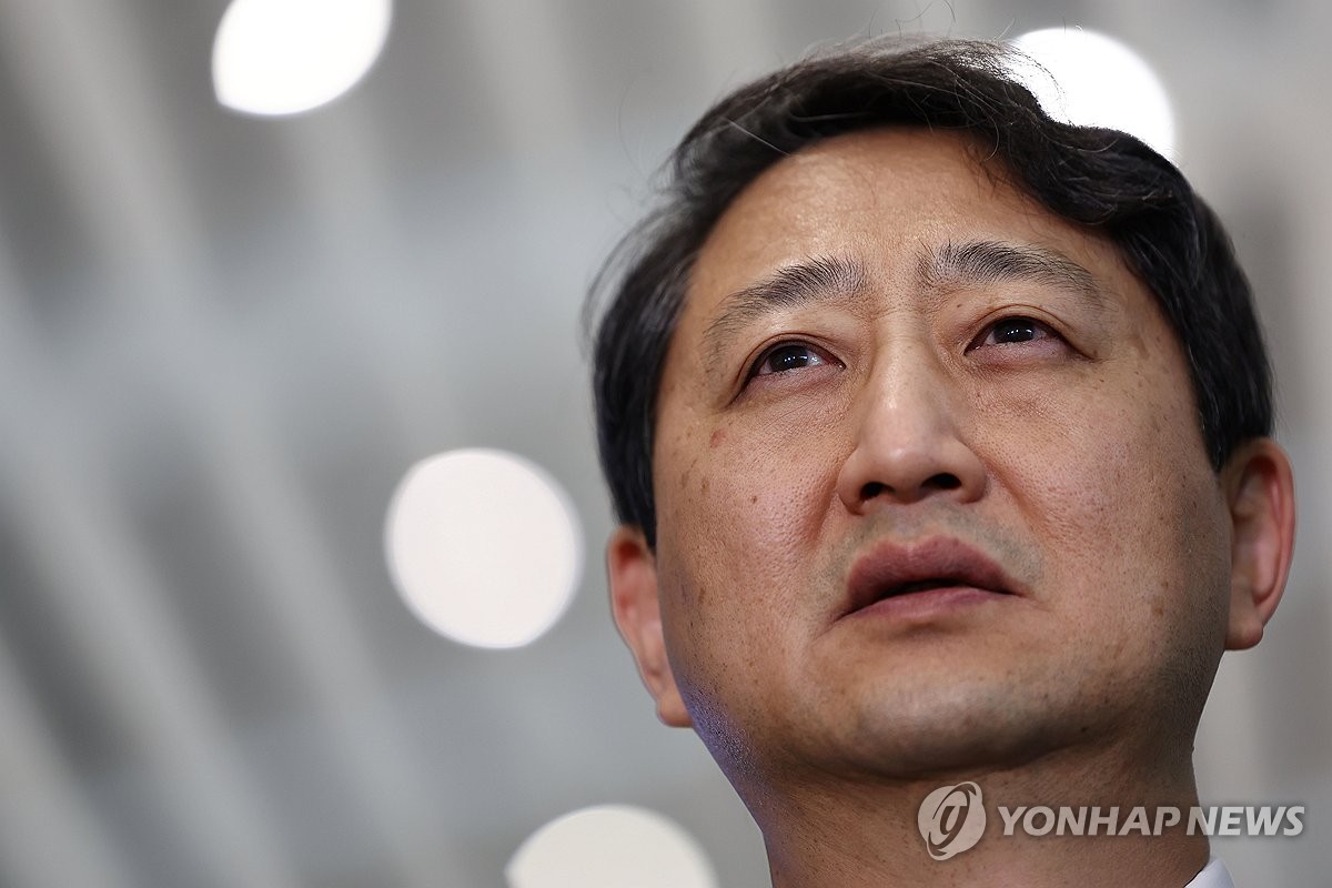 미국 관세면제 등 관련 질문에 답하는 안덕근 장관