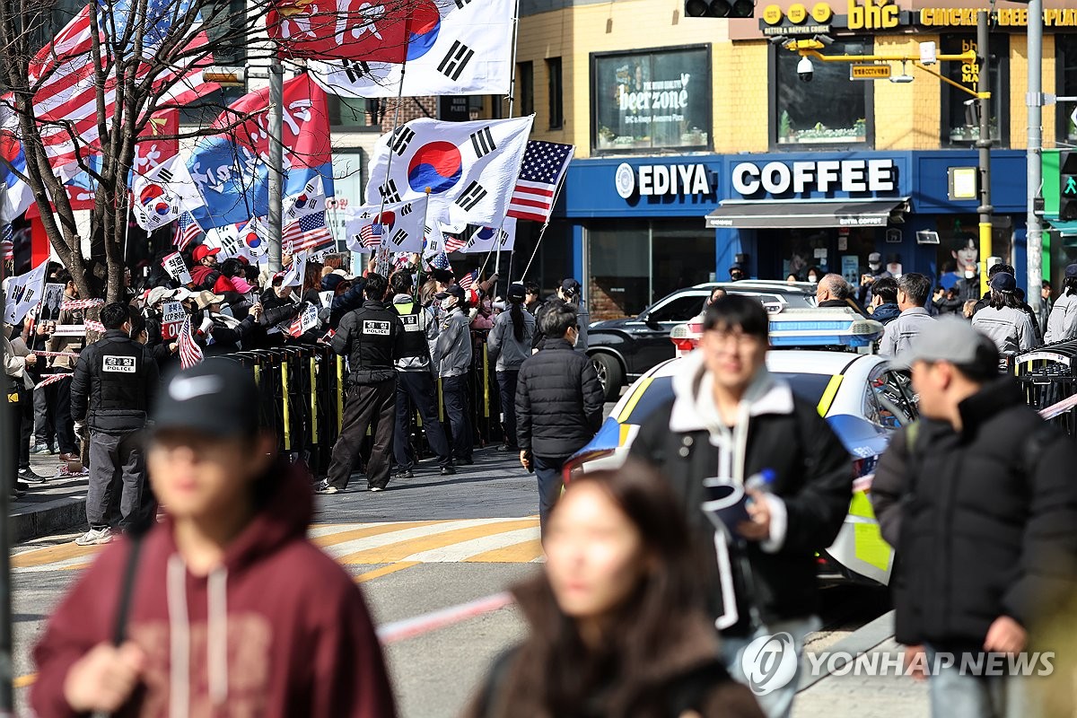 둘로 나뉜 캠퍼스