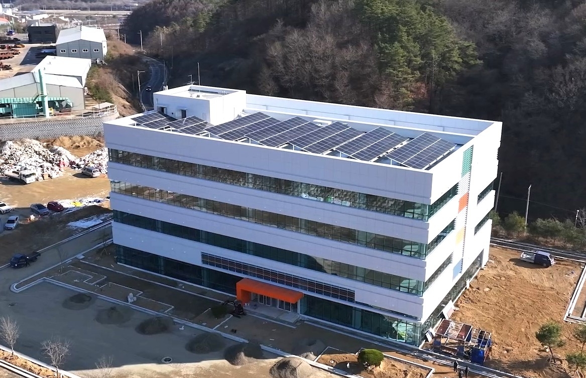 신비의 광물, 일라이트 산업화 선도 지식산업센터 문 열어