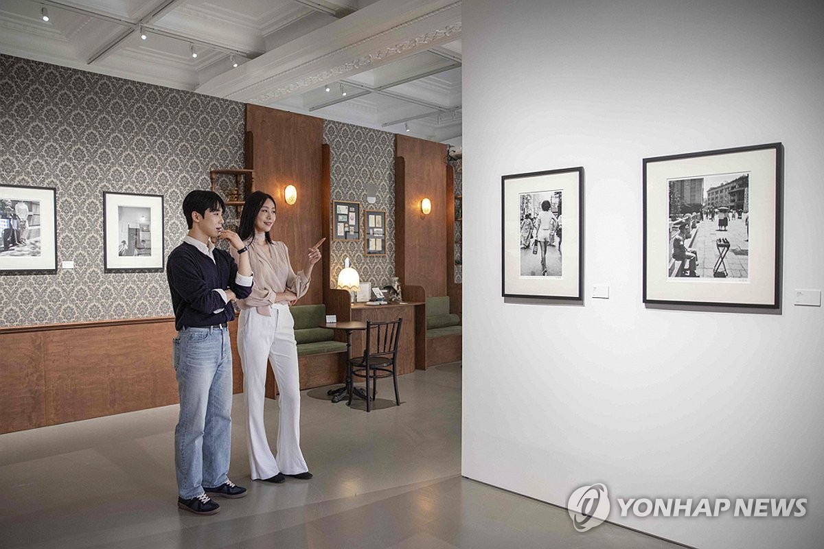 신세계백화점 더 헤리티지, 명동살롱 전시