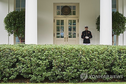 트럼프, 백악관 상황실서 80분간 안보회의…'美 개입' 논의한듯(종합)