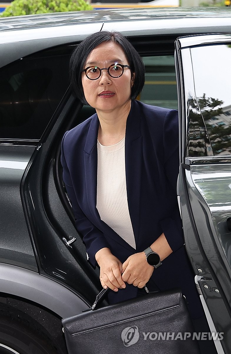 출근하는 한성숙 중기부장관 후보자