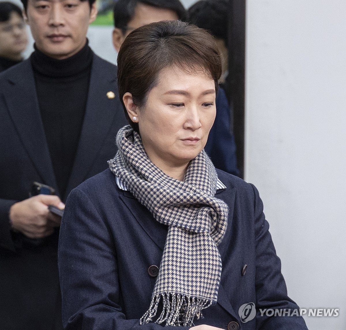 최고위 입장하는 이언주 최고위원
