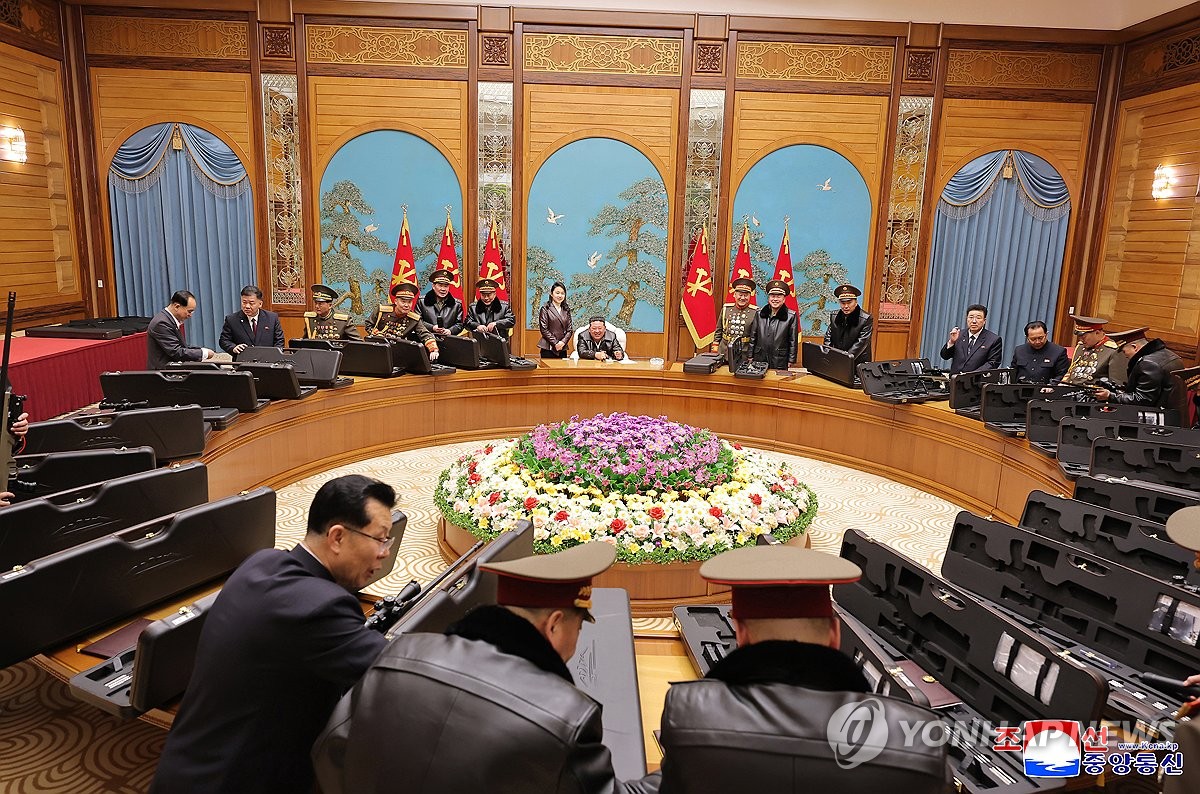 주요간부들에게 저격수보총 선물 관련자료 1