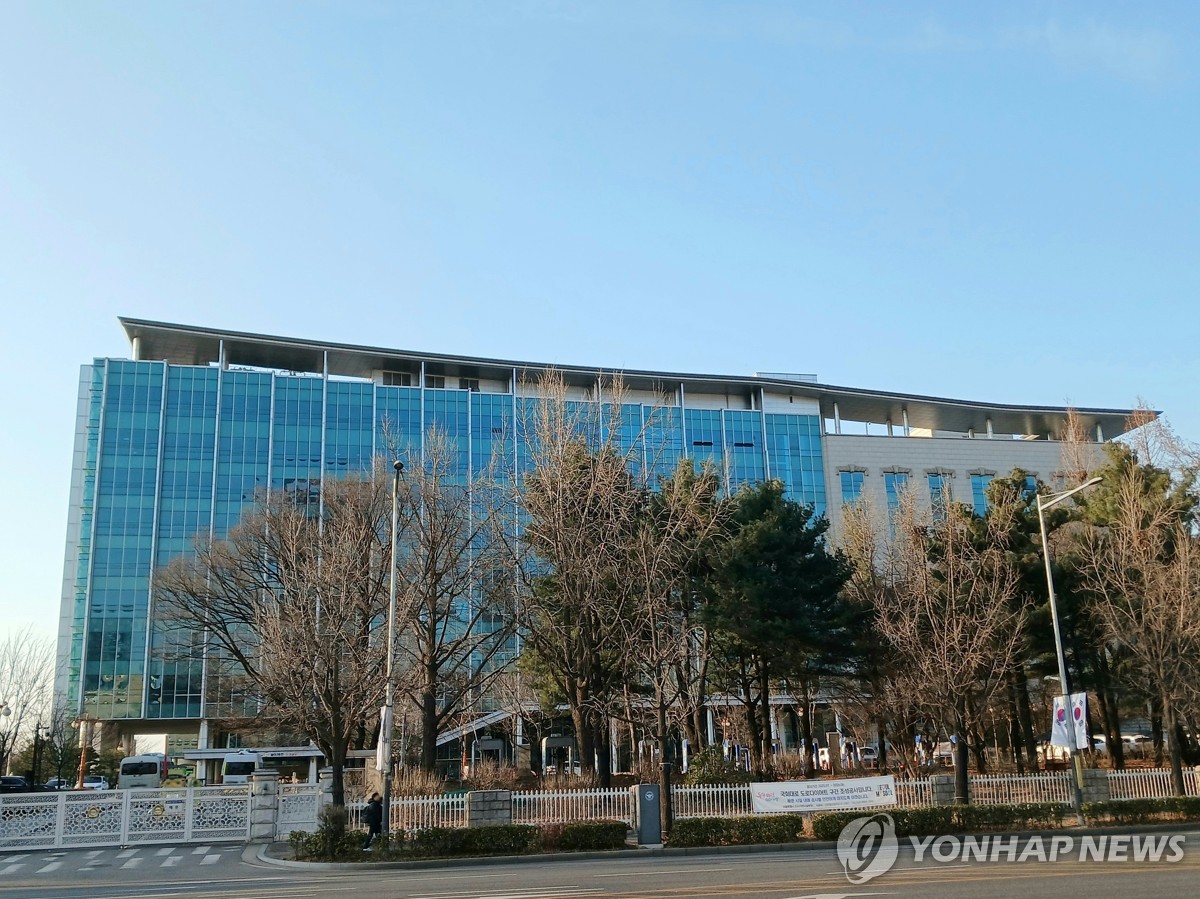 국회 의원회관서 50대 남성 추락…심정지 상태 병원 이송