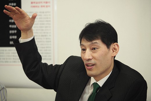 안철수, 애플인 줄 알았는데 아이폰이 없다
