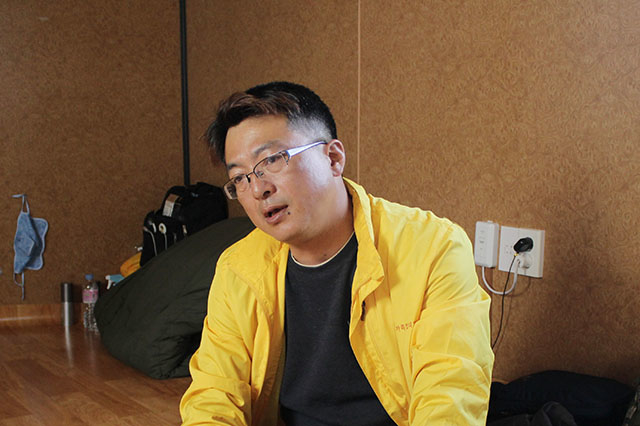 중립적인 조사? 그게 말이 되나