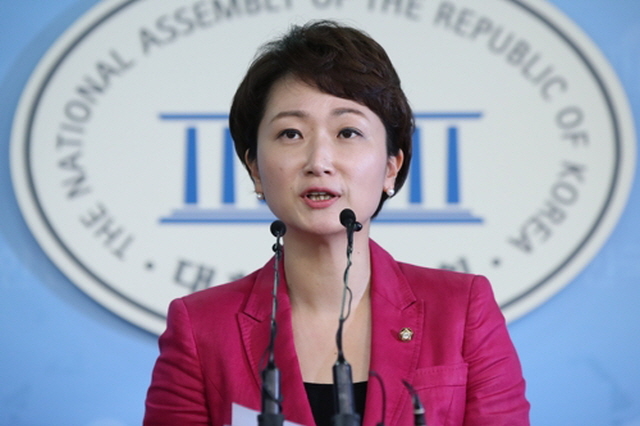안철수와 뜻이 같다던 이언주, 갑자기 홀로서기?