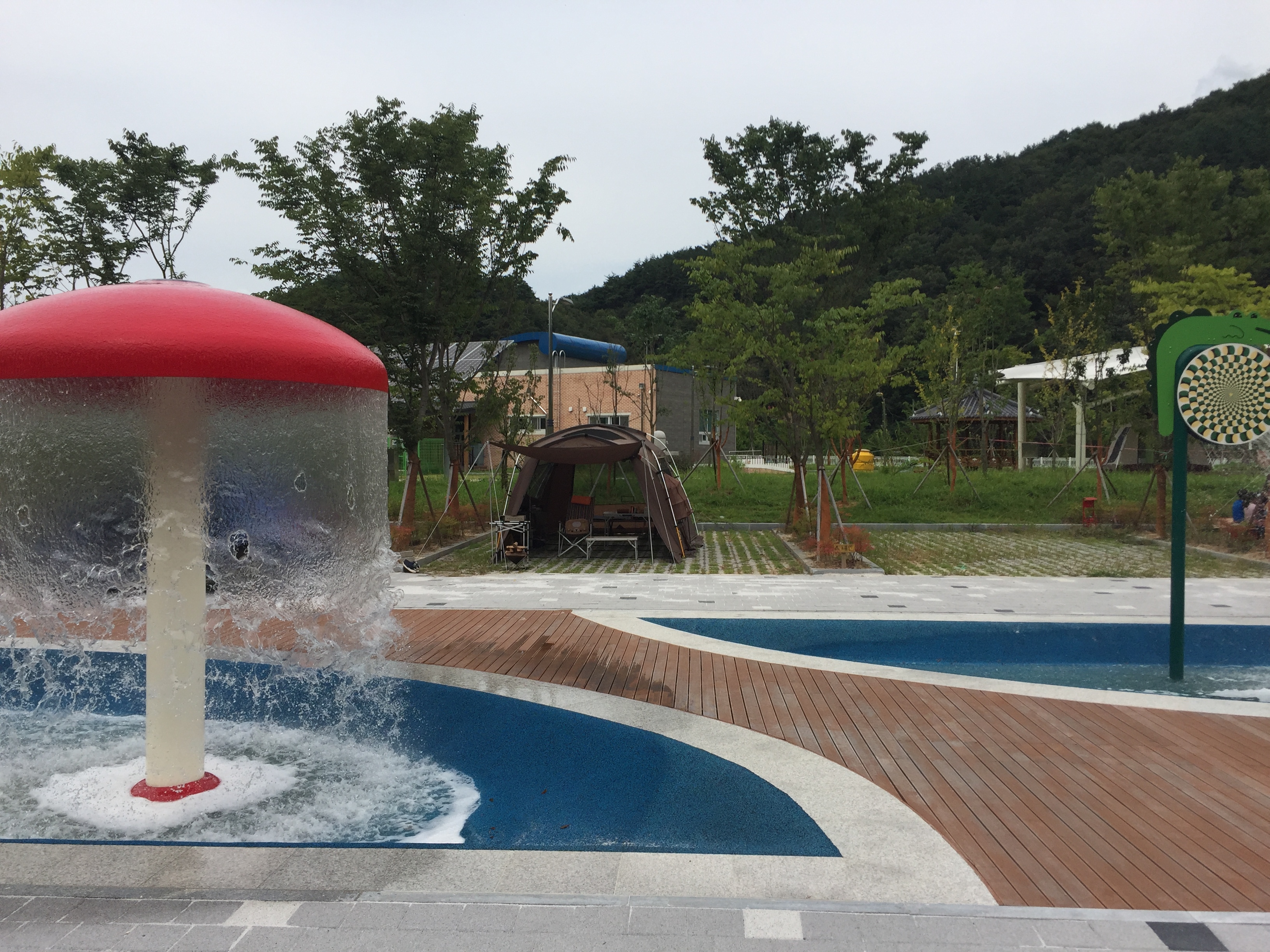 김용택 시인과 함께 감성 캠핑 즐겨요