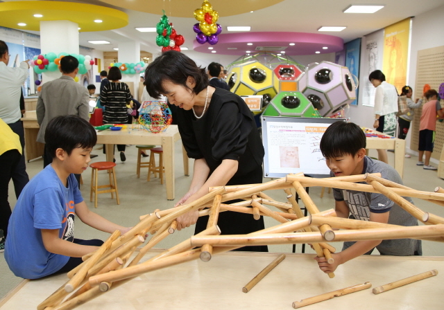 밀양 밀주초 별관 고쳐 ‘수학체험마루’ 개관