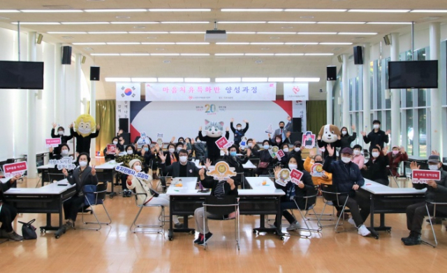 코로나19 물럿거라...원예치유 봉사로 시민들에게 힐링을
